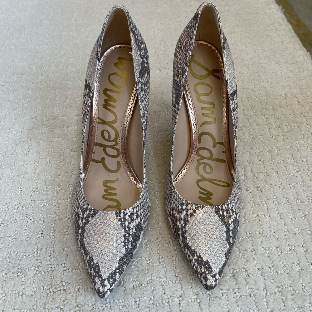 Sam Edelman rose snake skin heels in a 9 1/2